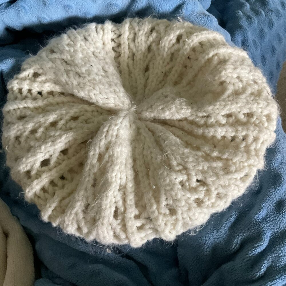 Cream/off-white ardene beret